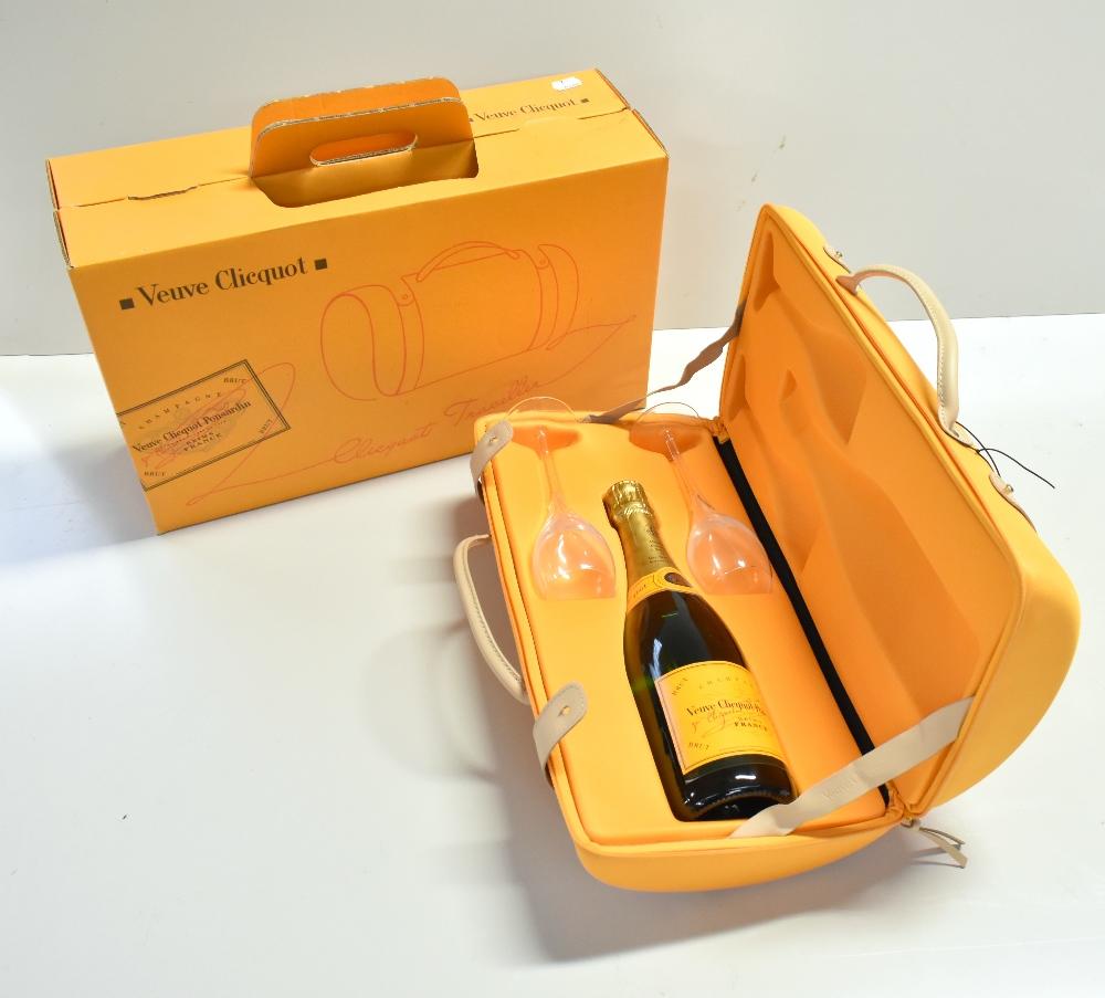 Veuve Clicquot Handbag Bottle Case Convertible Champagne Veuve 
