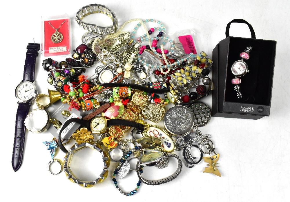 Various items of mixed costume jewellery to include rings, necklaces