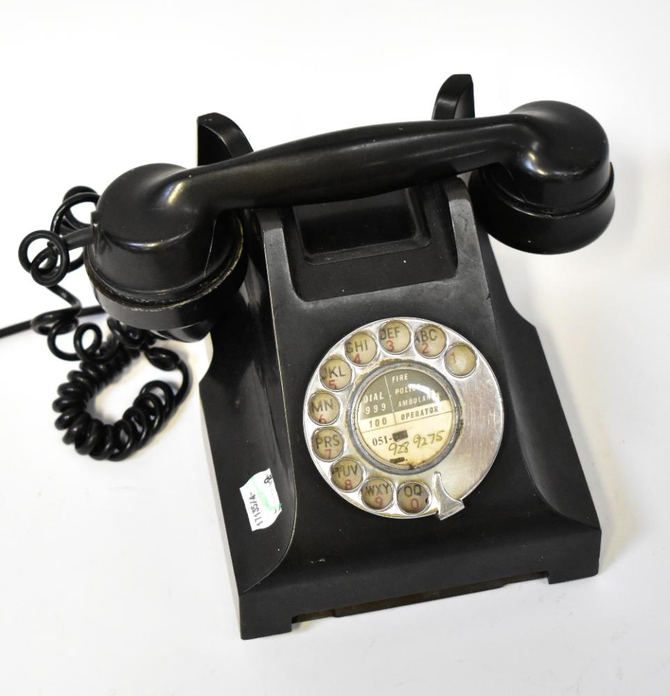 A vintage GPO 332L batch sampled WR66/2A black Bakelite-style telephone ...