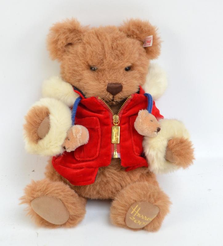 A Steiff button in ear Benjamin 2007 Christmas teddy bear for